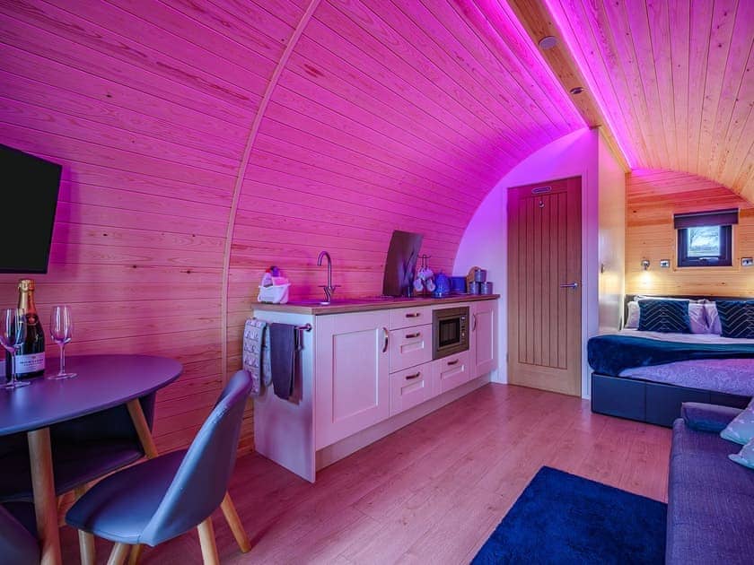 Open plan living space | Althorp - Steepleton Lodge Farm, East Haddon