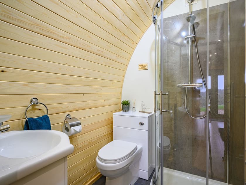 Shower room | Althorp - Steepleton Lodge Farm, East Haddon