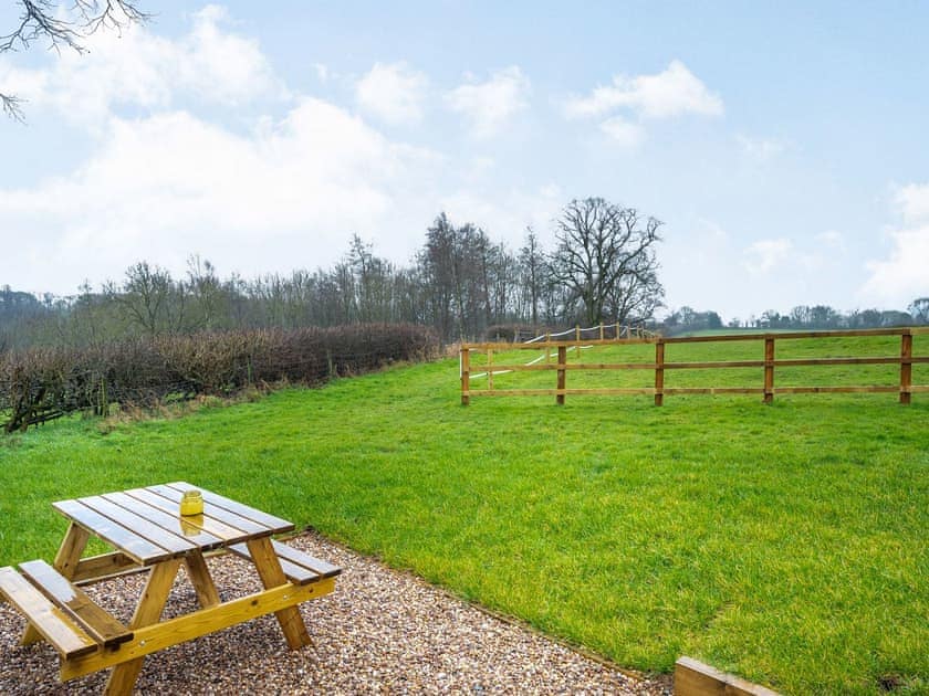Sitting-out-area | Althorp - Steepleton Lodge Farm, East Haddon