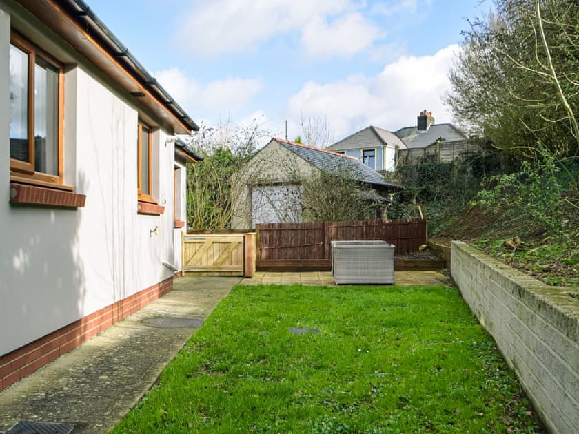 Garden | Ty’n-y-Canol, Johnston, near Haverfordwest