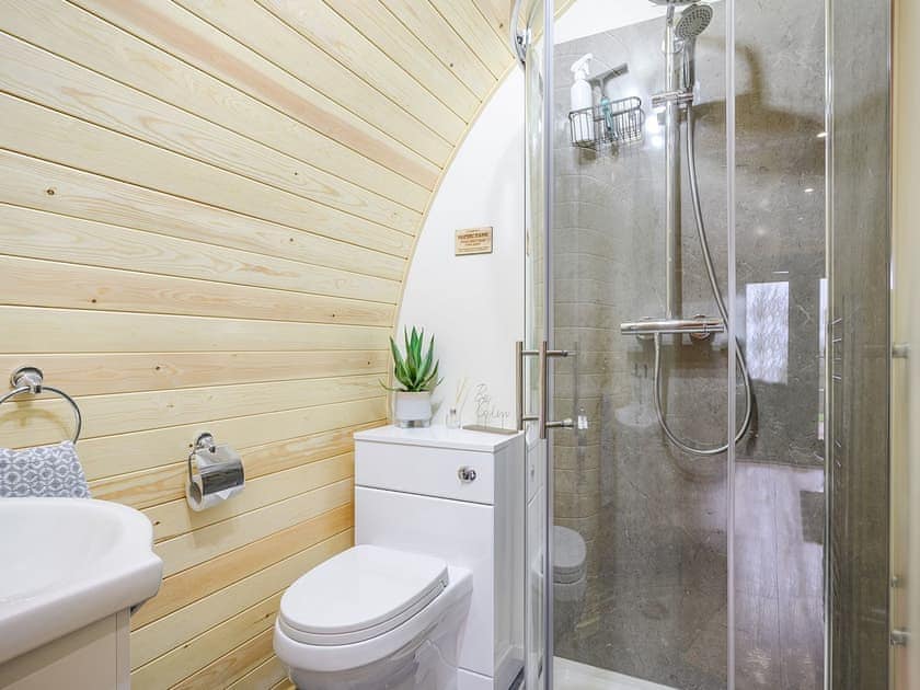 Shower room | Holdenby - Steepleton Lodge Farm, East Haddon