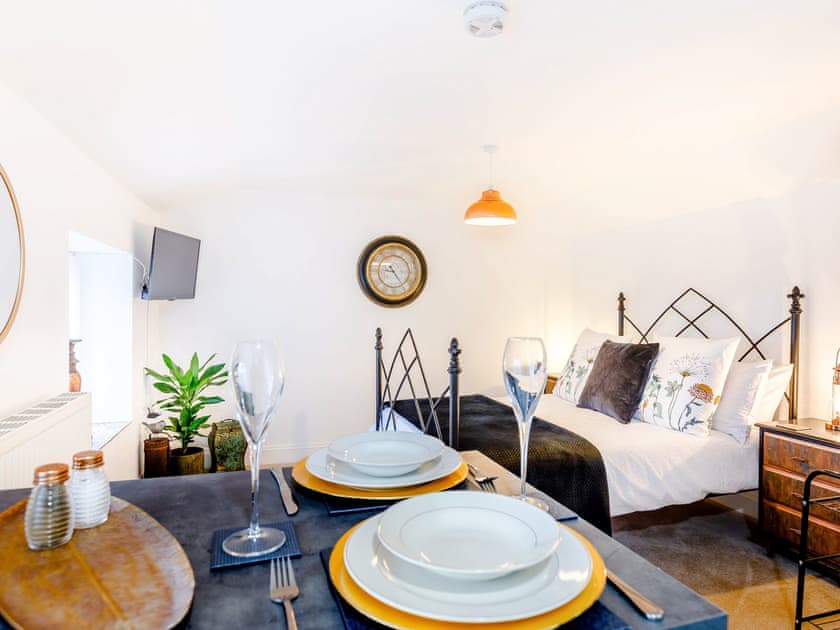 Open plan living space | Tor View - The Old Strawberry Barn Studios, Cheddar