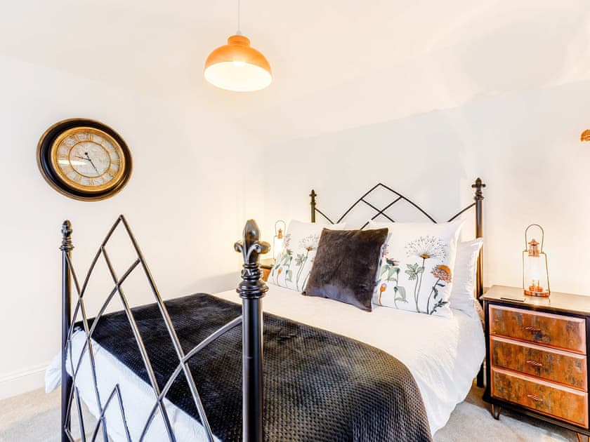 Sleeping area | Tor View - The Old Strawberry Barn Studios, Cheddar