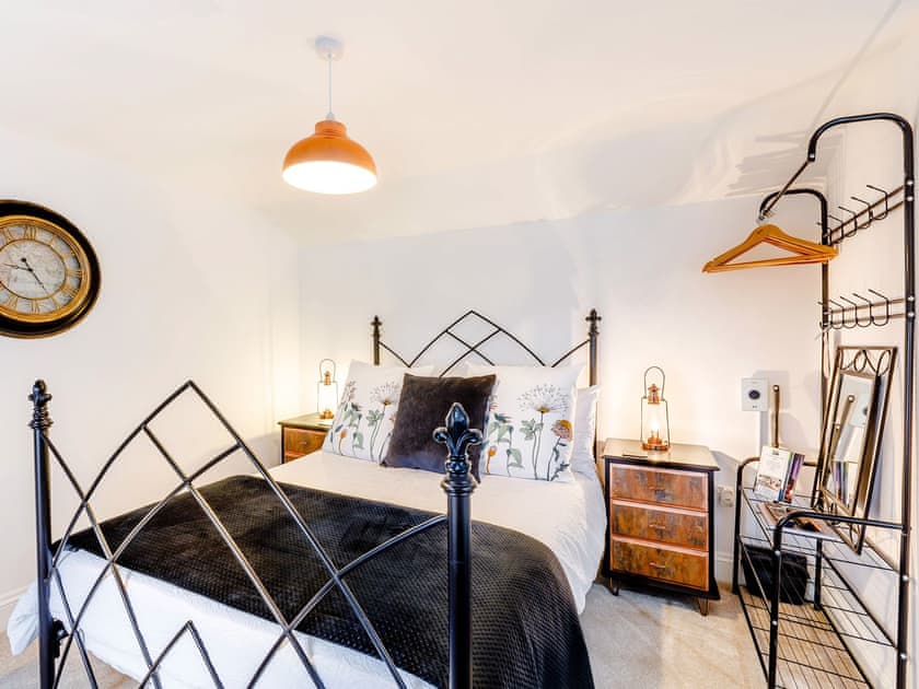 Sleeping area | Tor View - The Old Strawberry Barn Studios, Cheddar