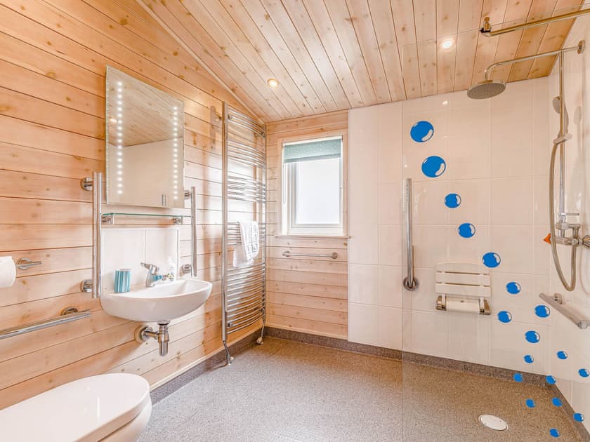Wet room | Walnut Lodge, Mercia Marina, Willington