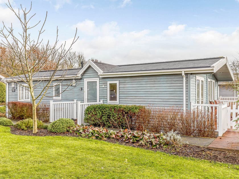 Exterior | Walnut Lodge, Mercia Marina, Willington