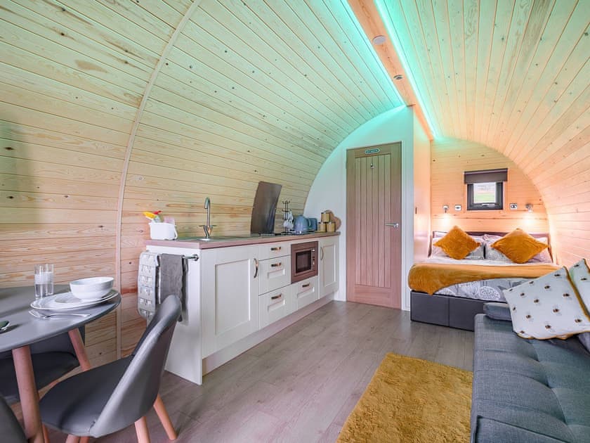 Open plan living space | Coton - Steepleton Lodge Farm, East Haddon