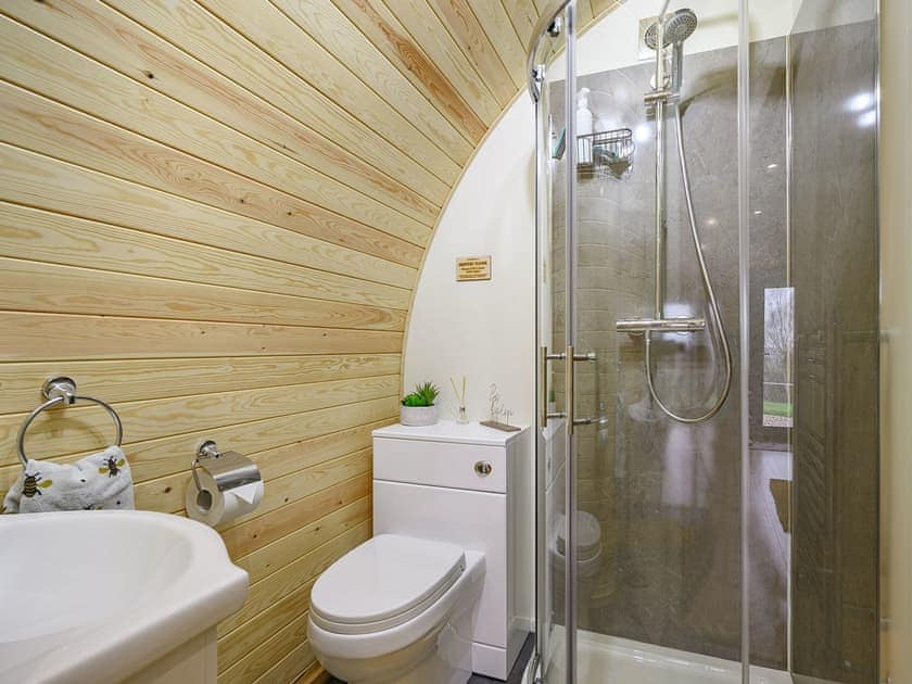 Shower room | Coton - Steepleton Lodge Farm, East Haddon