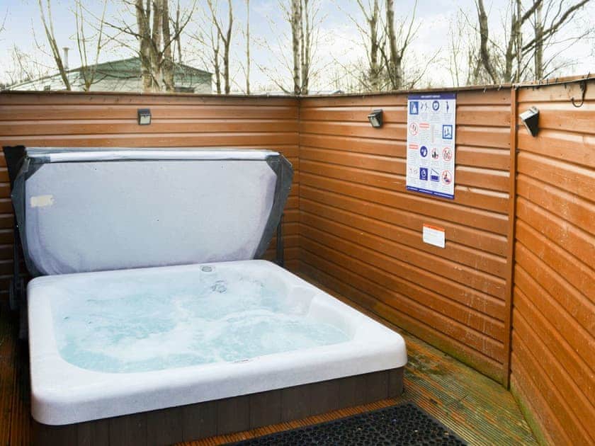 Hot tub | Felmoor ParkYolo Retreat, Felton, near Morpeth