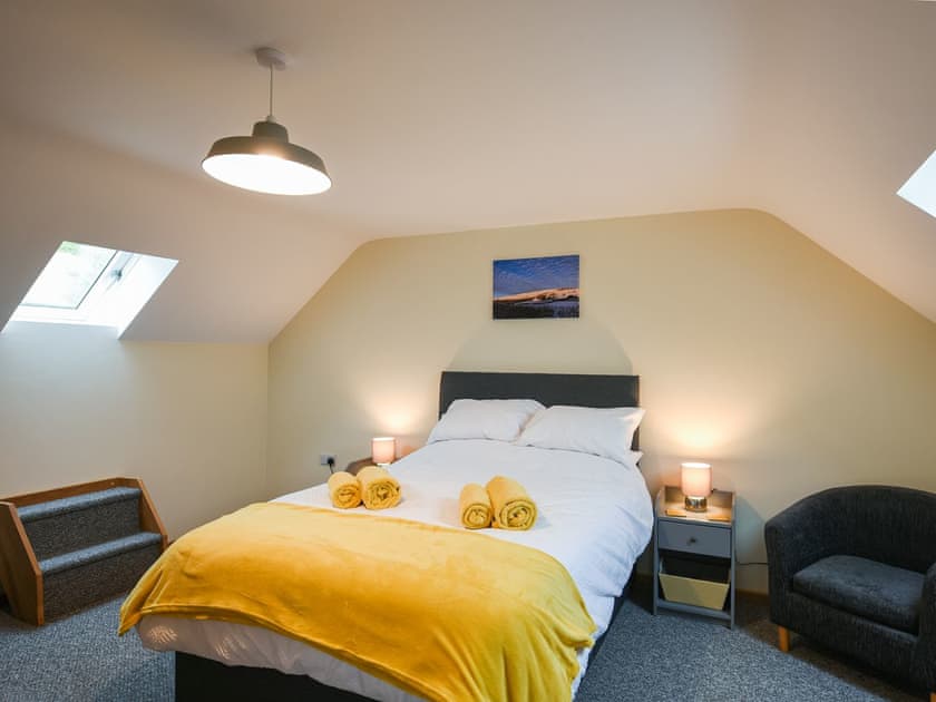 Double bedroom | Yr Hen Feudy at Pentre Farm, Llansilin, Oswestry