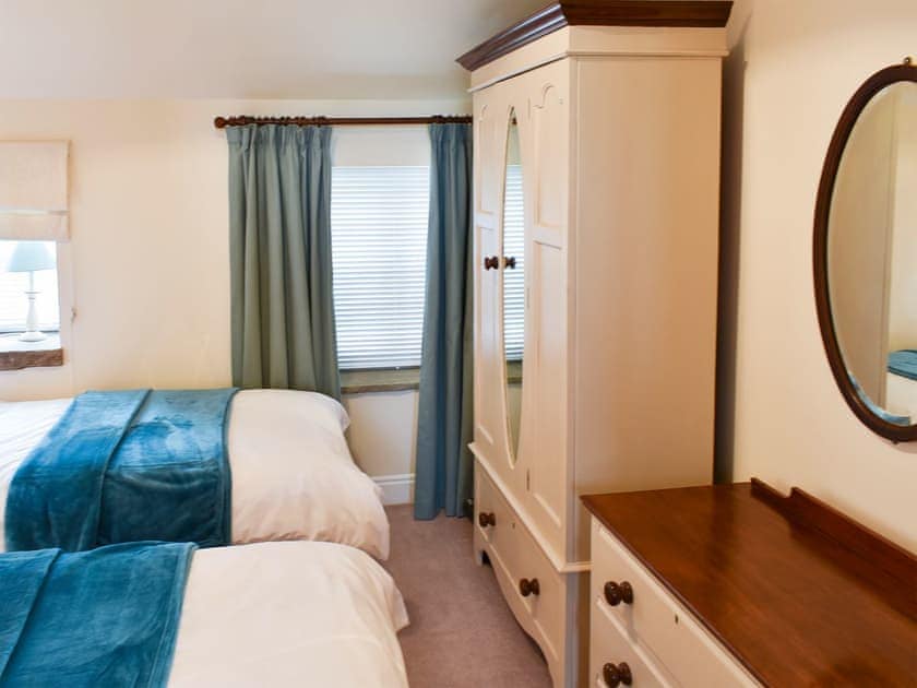 Twin bedroom | High Dalton Hall Cottage, Newsham, near Richmond