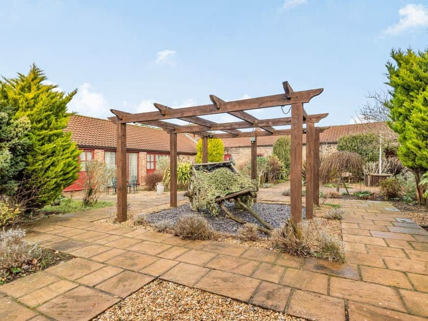 Central coutryard | High Farm Barns, Routh, Beverley