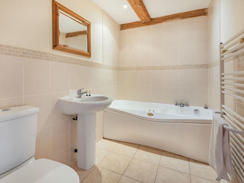 En-suite | The Grainery - High Farm Barns, Routh, Beverley