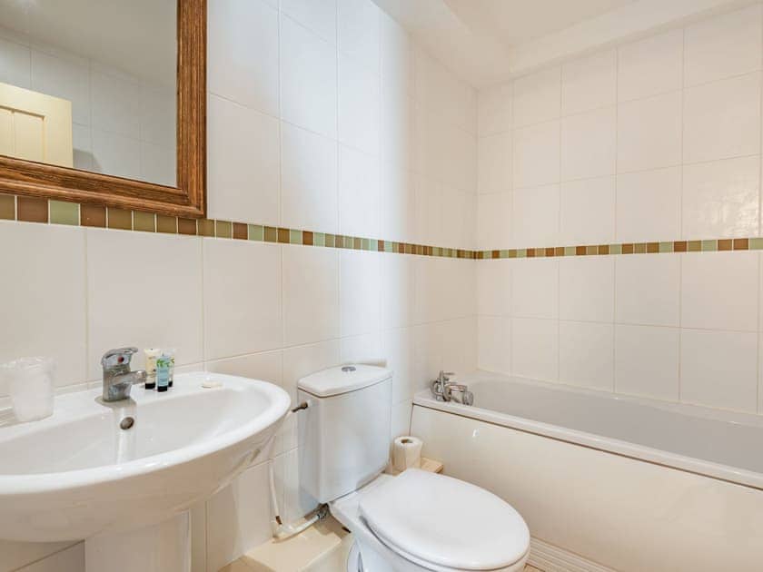 En-suite | The Grainery - High Farm Barns, Routh, Beverley