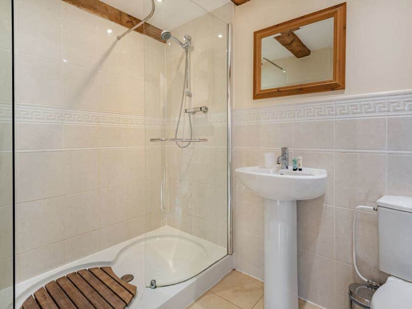 En-suite | The Grainery - High Farm Barns, Routh, Beverley
