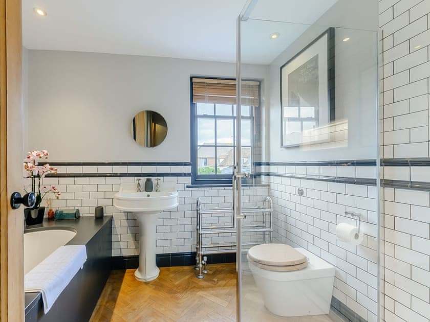 Bathroom | Anchor Light Cottage, Faversham