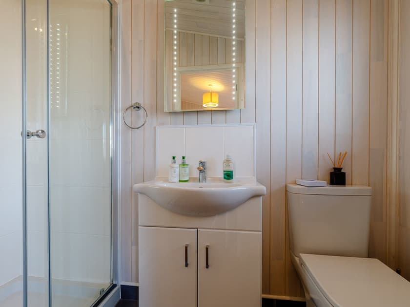 En-suite | Acer Lodge, Mercia Marina, Willington