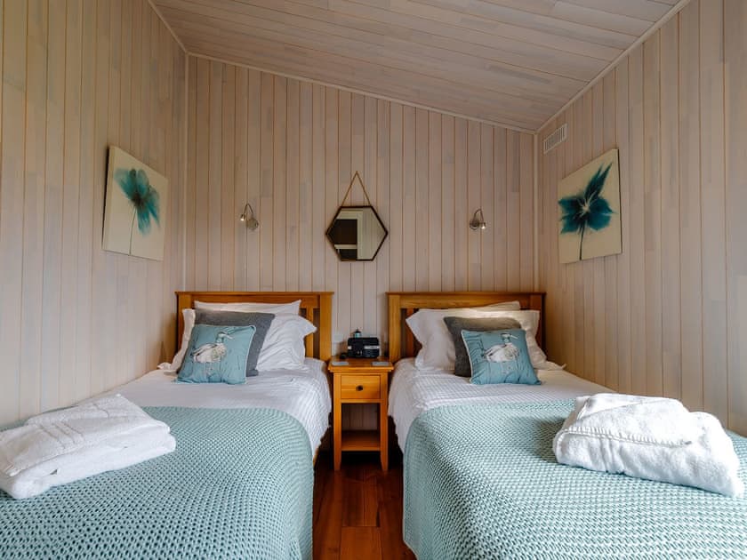 Twin bedroom | Acer Lodge, Mercia Marina, Willington