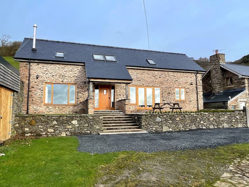 Exterior | Yr Hen Feudy at Pentre Farm, Llansilin, Oswestry
