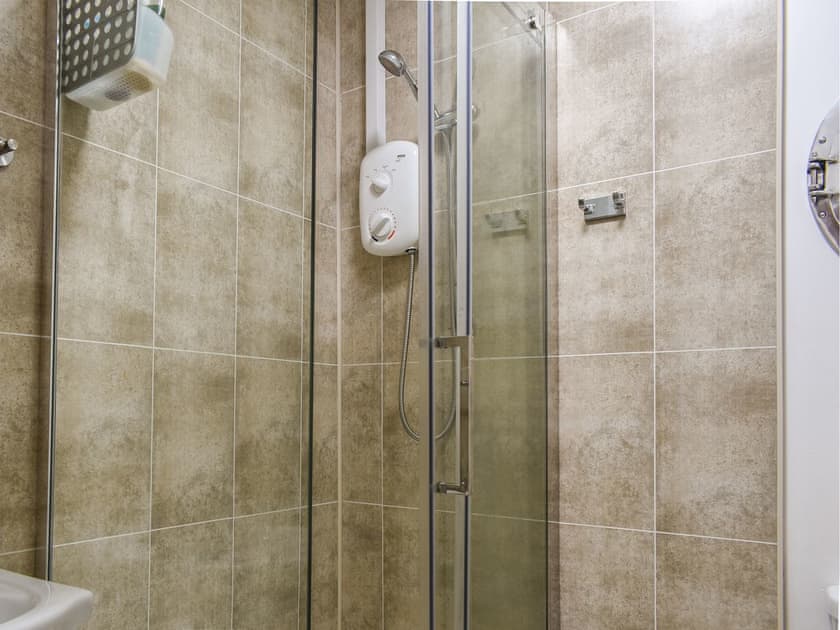 Shower room | The Old Sweetshop, Charlestown and Duporth