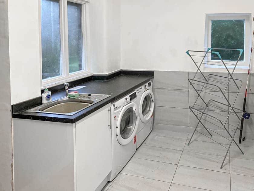 Utility room | New Cottage, Penmaenpool, Dolgellau
