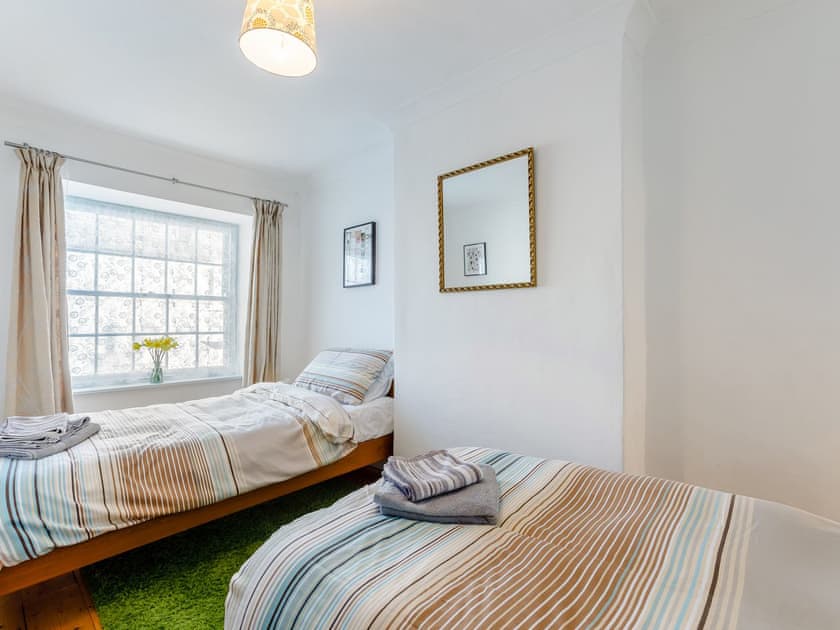 Twin bedroom | The Square, Hartland, near Bideford