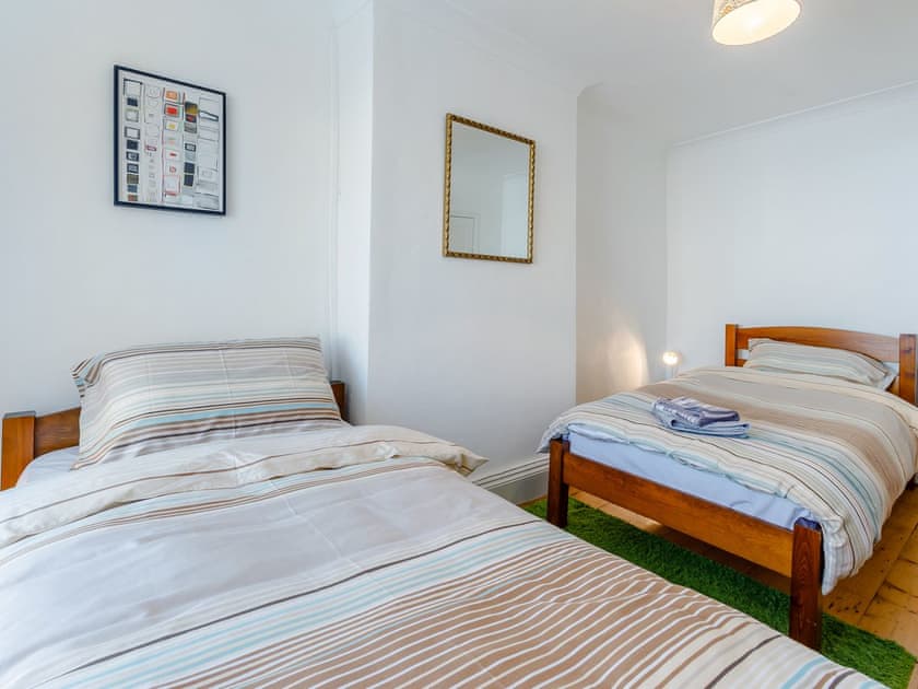 Twin bedroom | The Square, Hartland, near Bideford