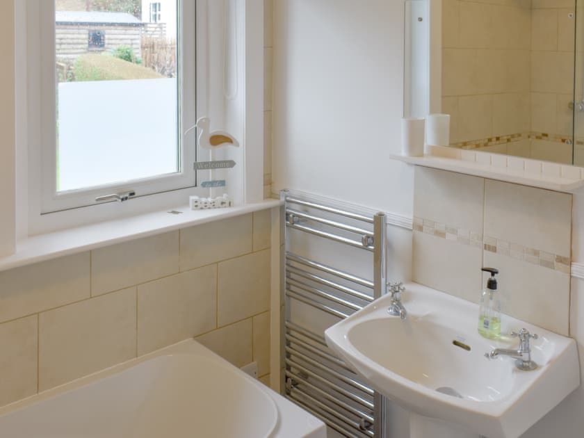 Bathroom | Ach-na-Mara, Whiting Bay, Isle of Arran