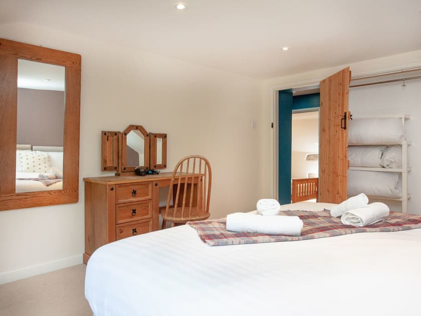 Double bedroom | The Farmhouse, Carnmenellis, between Falmouth and St Ives