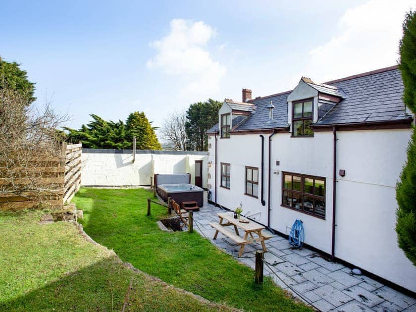 Garden | The Farmhouse, Carnmenellis, between Falmouth and St Ives