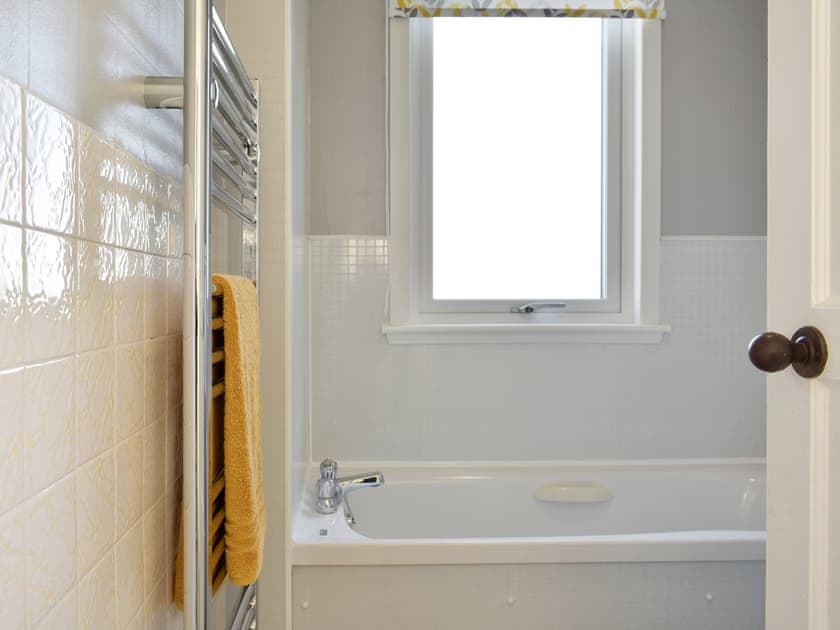 Bathroom | Benwells Holiday Cottage, Maud, near Mintlaw