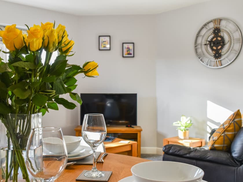 Living room/dining room | No 1 @ Park Lodge, Buxton