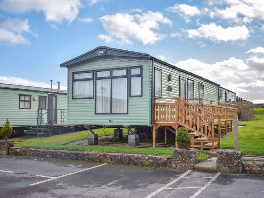 Exterior | Everard - Flask Country Lodges, Robin Hood’s Bay