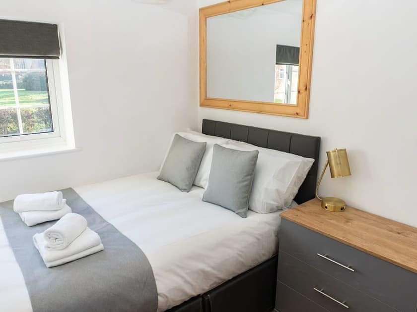 Double bedroom | Pound Cottage, Gloucester