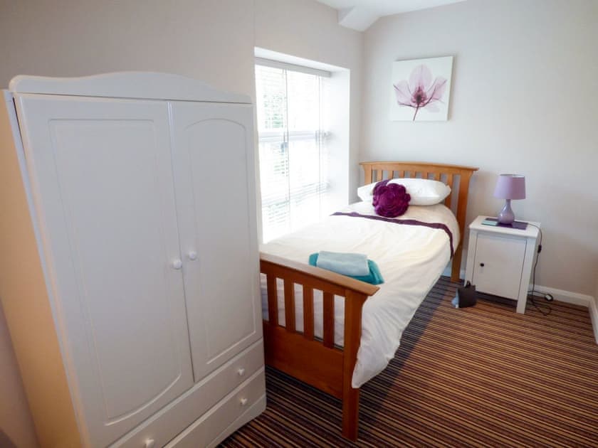 Single bedroom | Old Mill Cottage, Brixham