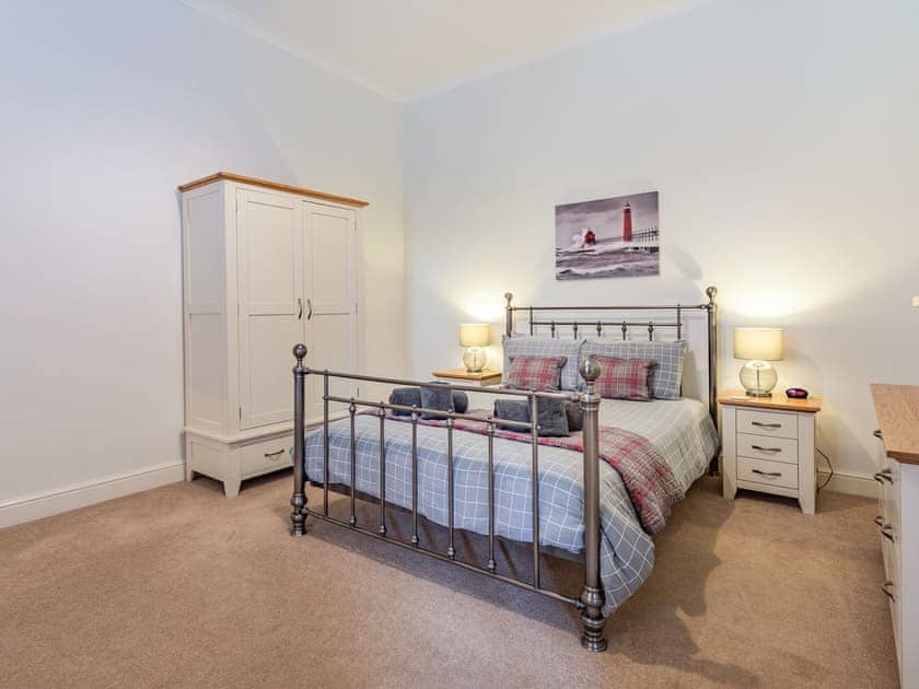 Double bedroom | Admiral’s Rest, Cromer