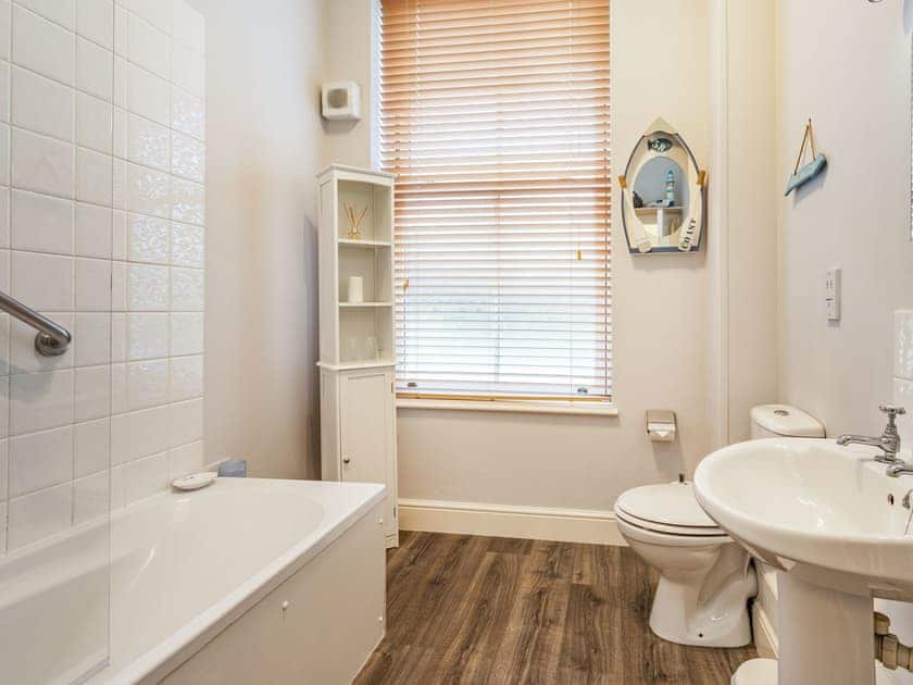 Bathroom | Admiral’s Rest, Cromer