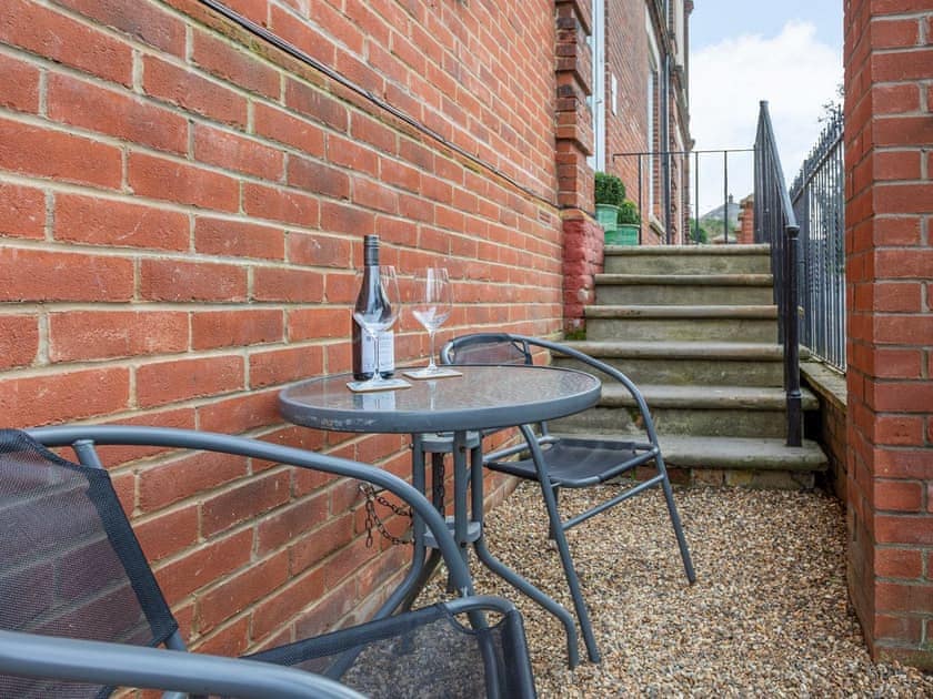 Sitting-out-area | Admiral’s Rest, Cromer