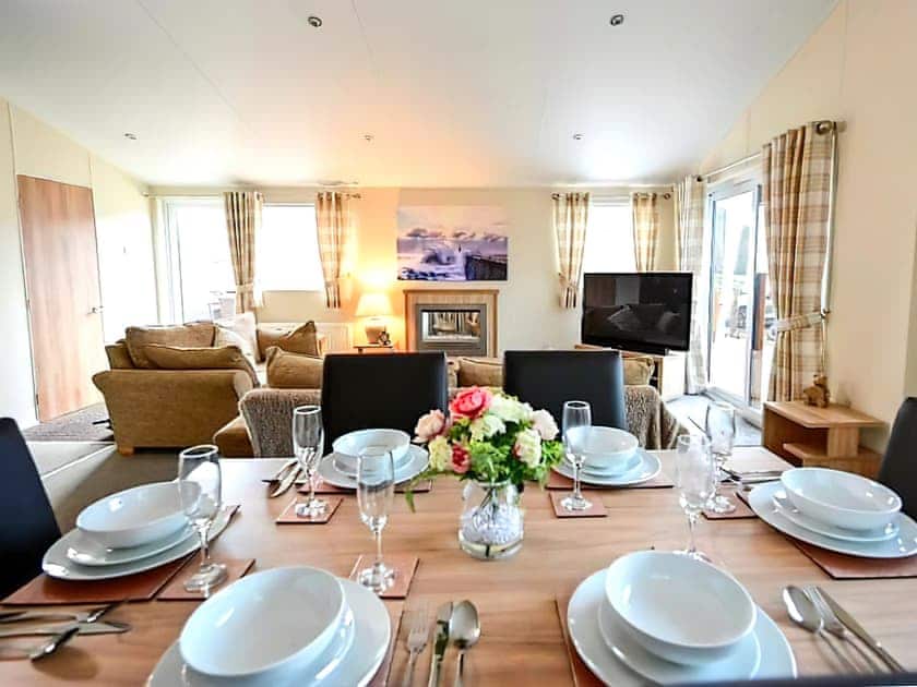 Dining Area | Serenity Lodge - Felmoor Holiday Park, Felton