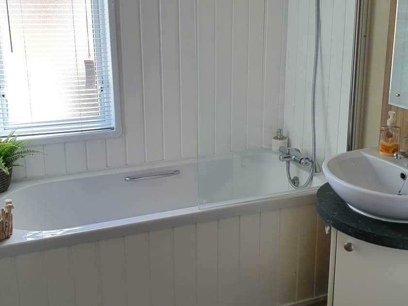 Bathroom | Serenity Lodge - Felmoor Holiday Park, Felton