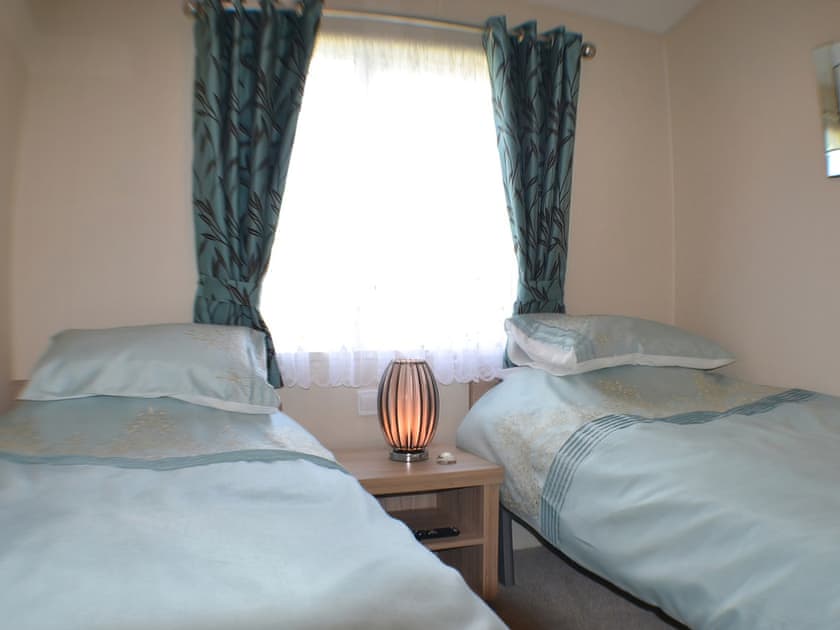 Twin bedroom | Little Fawn - Felmoor Holiday Park, Felton