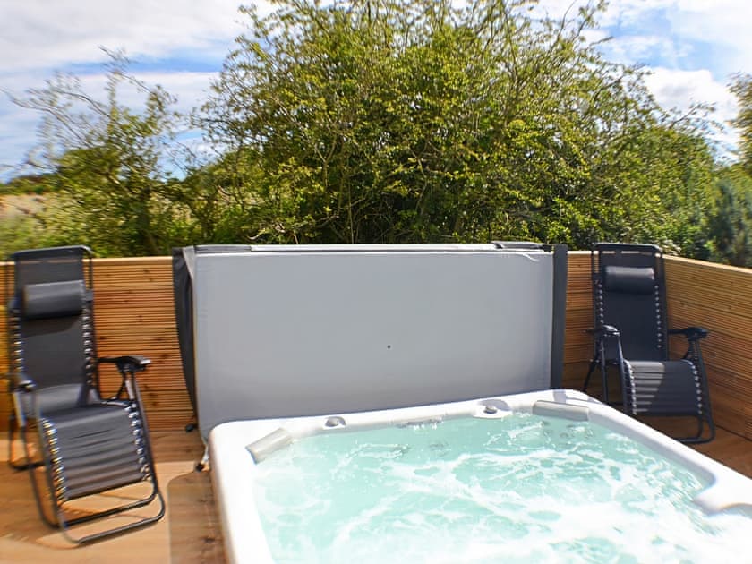 Hot tub | Little Fawn - Felmoor Holiday Park, Felton
