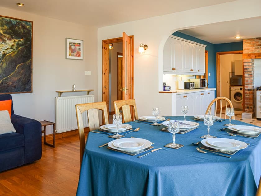 Dining room | Pippin Howe, Seaton