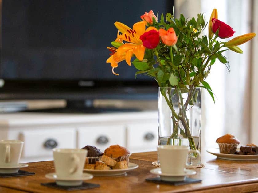 Interior | The Old Workshop - Lowes Mill Cottages at Torr Vale Mill, New Mills