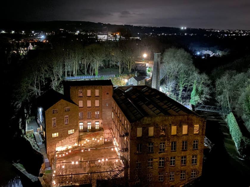 Setting | The Old Workshop - Lowes Mill Cottages at Torr Vale Mill, New Mills