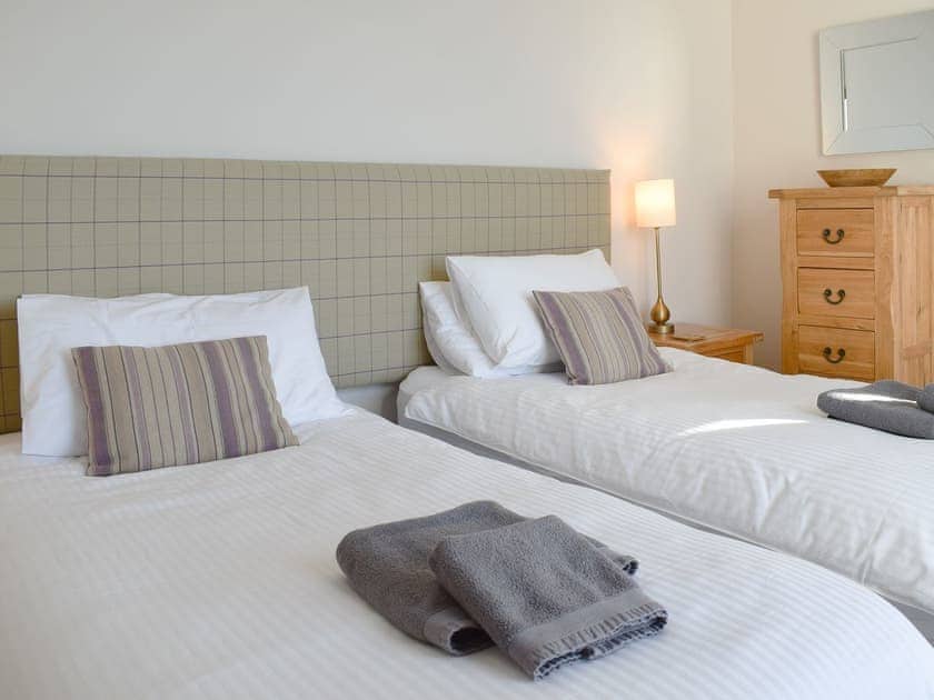 Twin bedroom | Harbourside Apartment, Anstruther