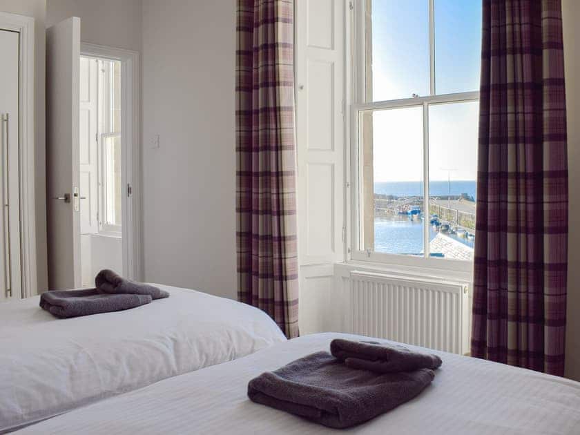 Twin bedroom | Harbourside Apartment, Anstruther