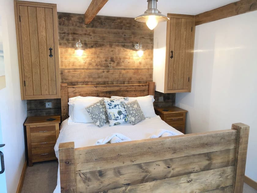 Double bedroom | Parlour - Court Farm Holidays, Marhamchurch, near Bude