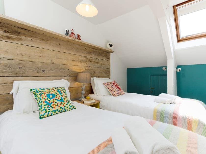 Twin bedroom | Stables - Court Farm Holidays, Marhamchurch, near Bude
