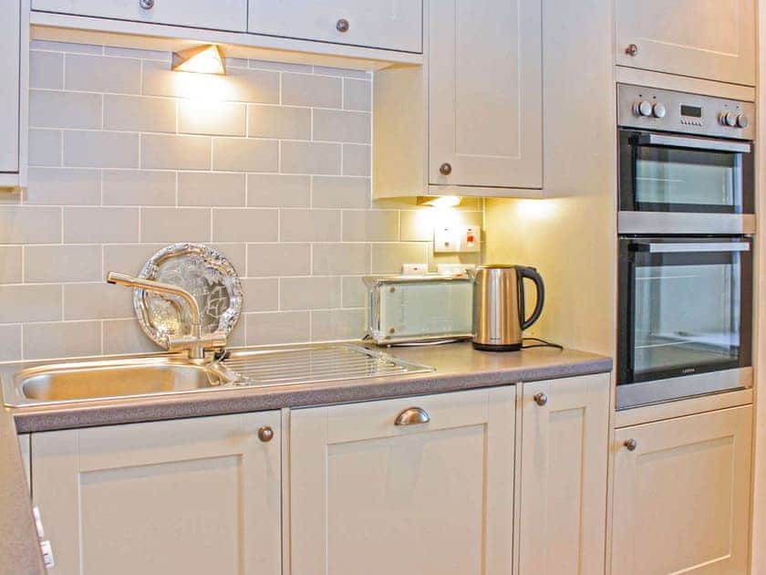 Kitchen | Apartment 8, Banff